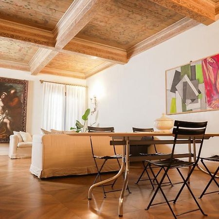 Ht - Casa Del Pittore In Piazza Delle Erbe パドヴァ エクステリア 写真