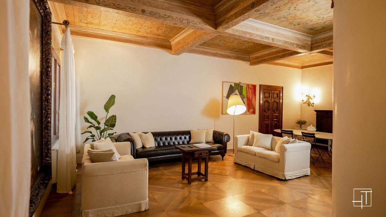 Ht - Casa Del Pittore In Piazza Delle Erbe パドヴァ エクステリア 写真