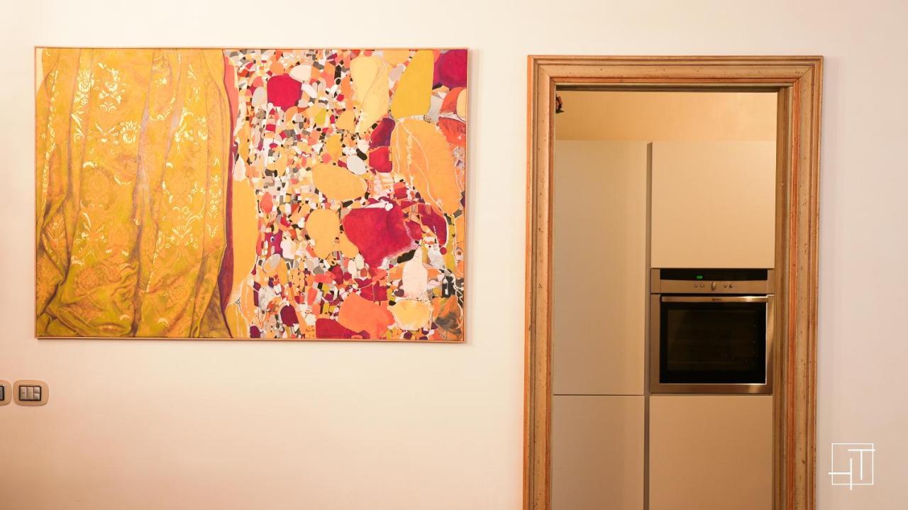 Ht - Casa Del Pittore In Piazza Delle Erbe パドヴァ エクステリア 写真